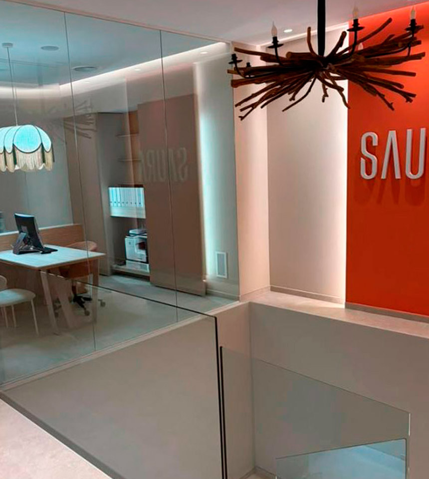 Vidrios para locales comerciales. Instalaciones comerciales. Locales comerciales, Clínicas médicas, Clínicas dentales, bancos, residencias. Vidrios Zaragoza VETRO Vidrios para locales comerciales. Vidrios Zaragoza VETRO